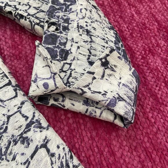 Chico’s Amina Jacket Pretty Python Embellished Jacket Size 1 (Medium/8) - Picture 5 of 10